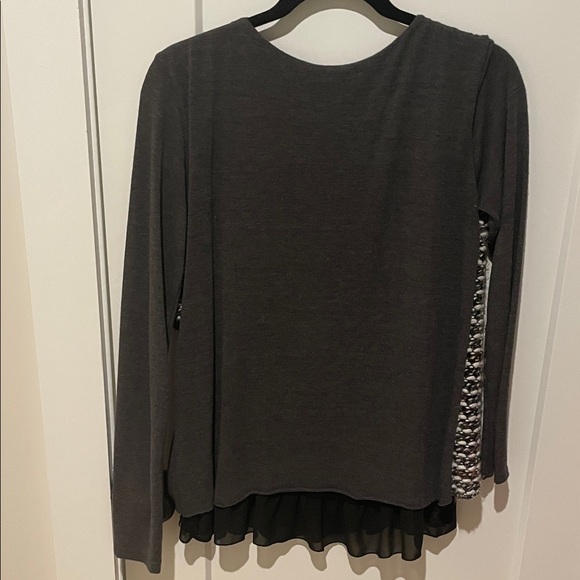 Italian. Stylish Gray and Black Women's Sweater - Picture 4 of 5